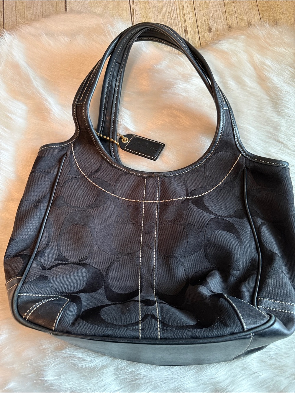 Coach ERGO Black Signature C Shoulder Bag with Cream Stitching & brass Y2K - Picture 7 of 8